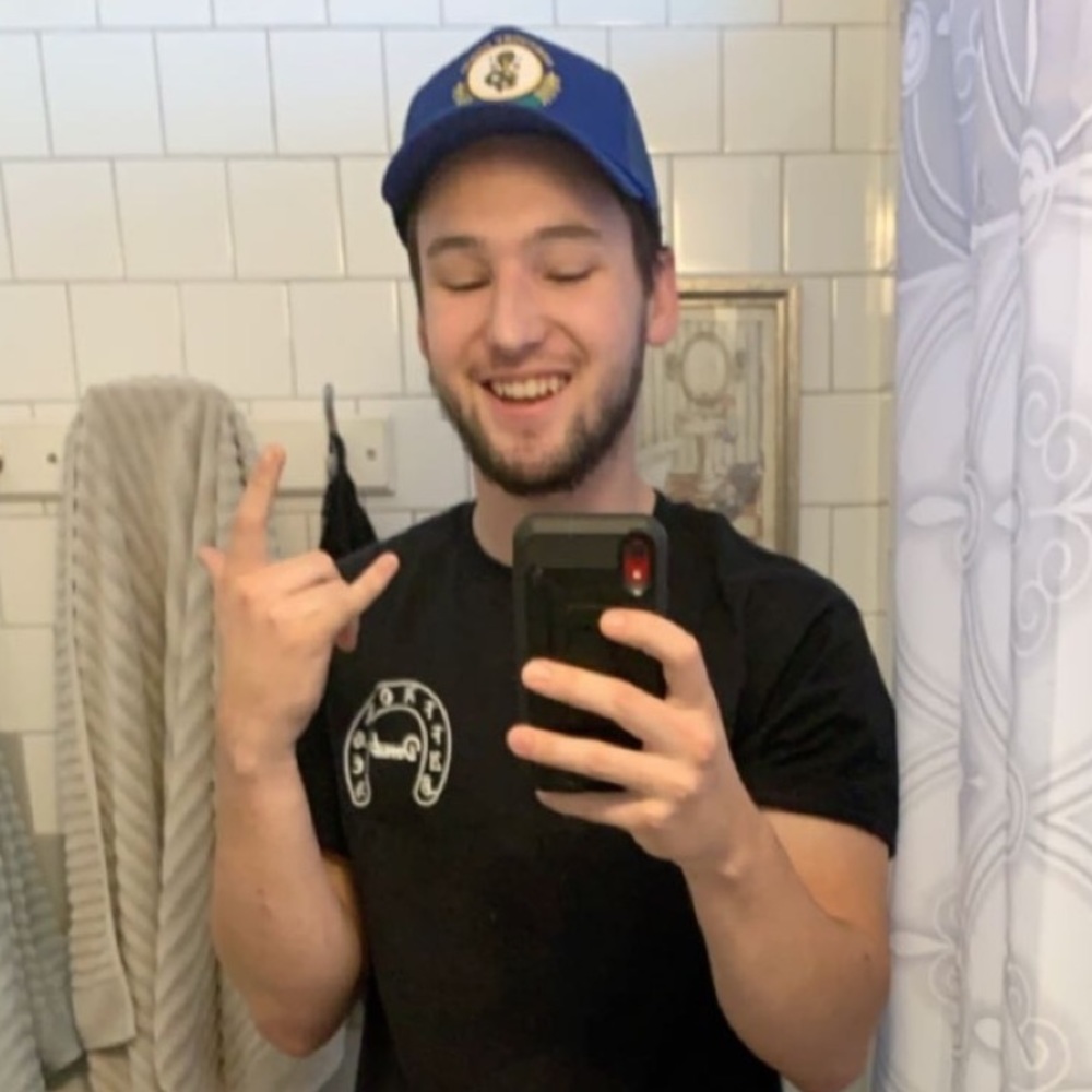 Meet your Posher, Chris